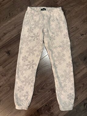 Roots Joggers Sweat Pants snow flake print